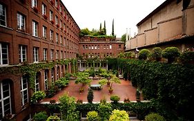 The Monastery Hostel Milan 3*